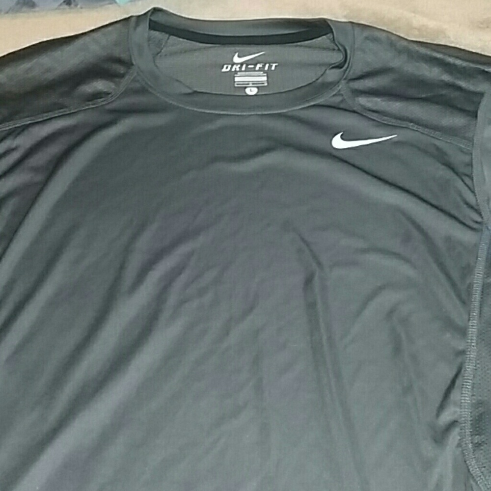 Men's nike dri-fit tee
